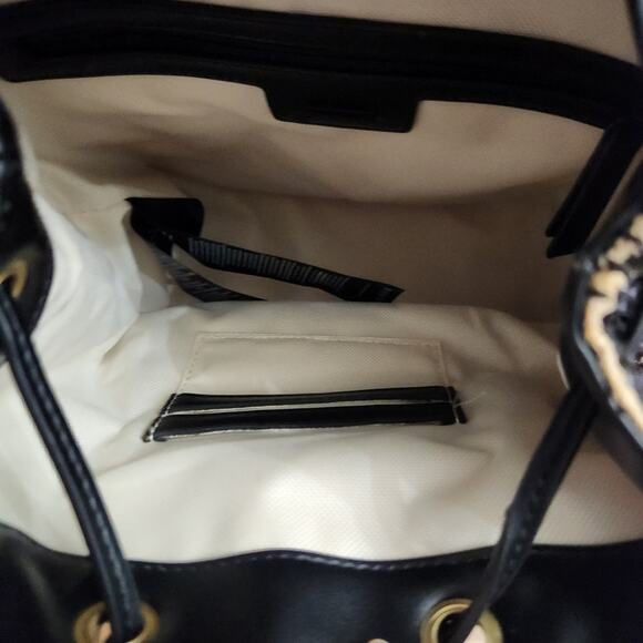 Guess Kimi Logo Convertible Backpack Shoulder Bag Purse Black - Picture 6 of 9